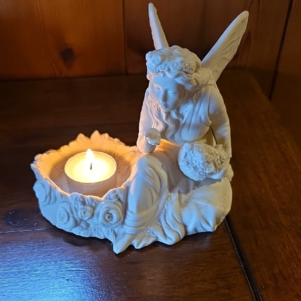 Party Lite Ariana Bisque Porcelain Tea Light.